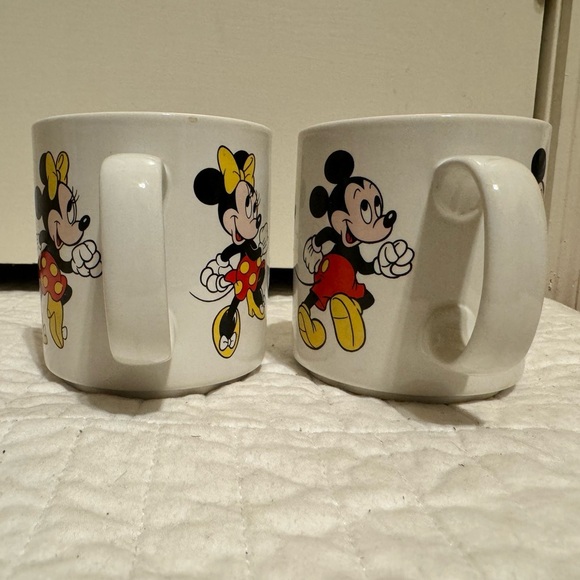 Disney Vintage Mickey and Minnie Mouse Walking Coffee Mugs - Picture 3 of 7